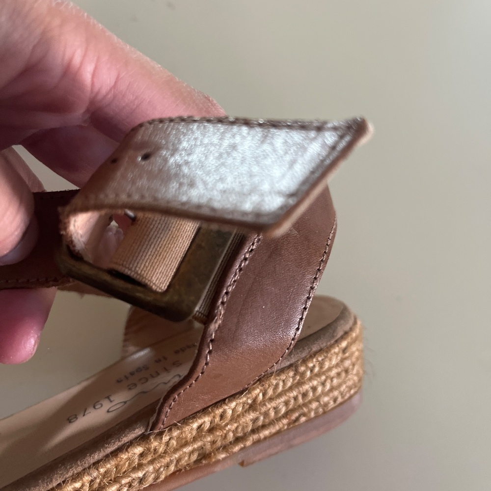 Sandals - Picture 4 of 4